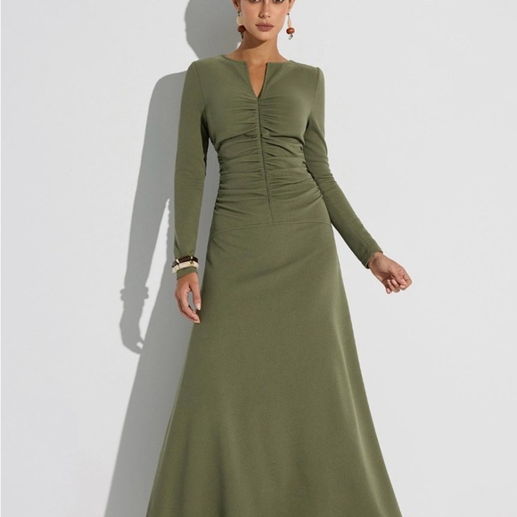 Commense Olive Long Sleeve Maxi Dress - Picture 5 of 7
